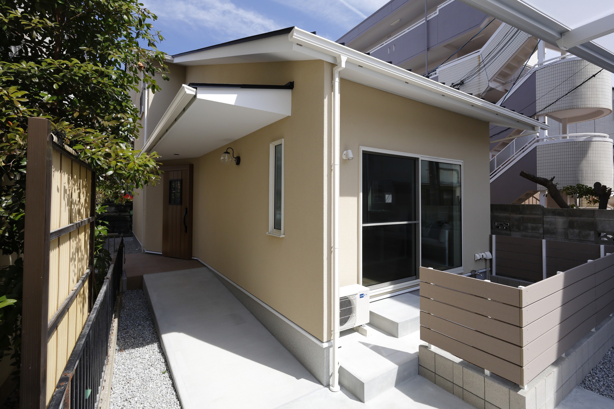 H House